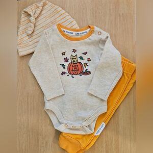 Life Is Good 0-3M Waffle Knit Pumpkin Onesie with Sweatpants & Knotted Cap